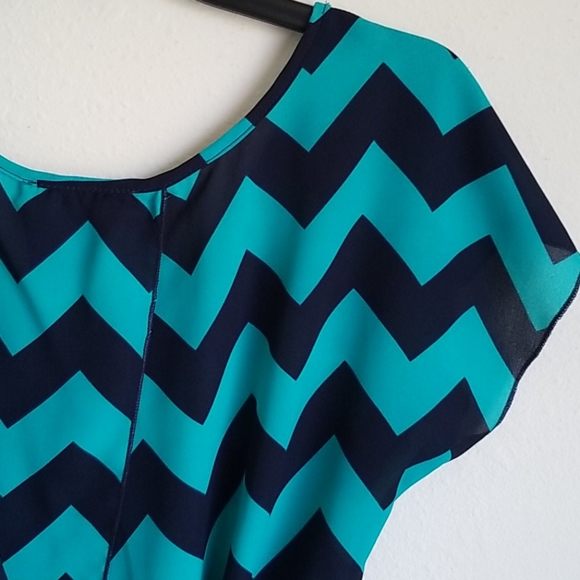 A'gaci Tied Back Blouse Black/Green - Picture 7 of 10